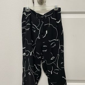 Princess polly face pants size 2 barely worn 🖤